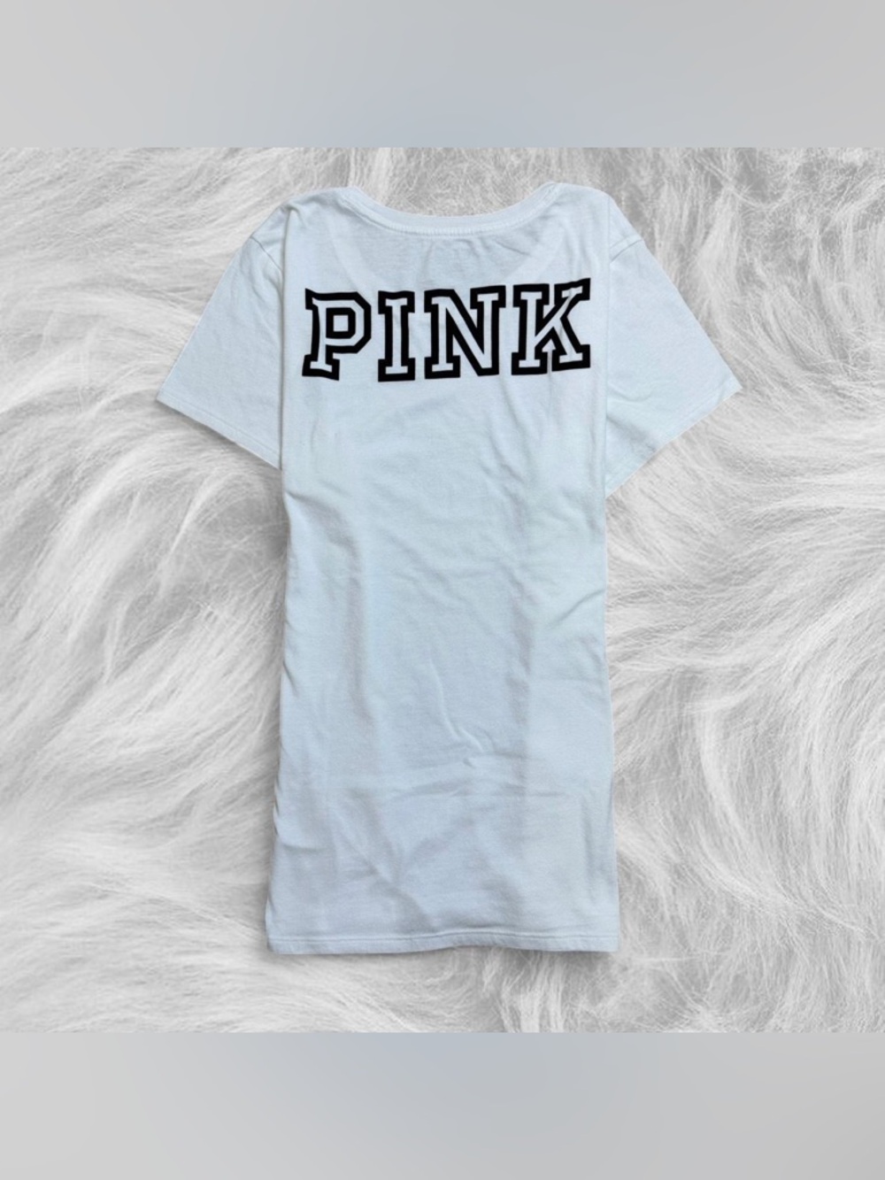 ❀⋆Y2K white Victoria’s Secret PINK tee.ೃ࿔*:･